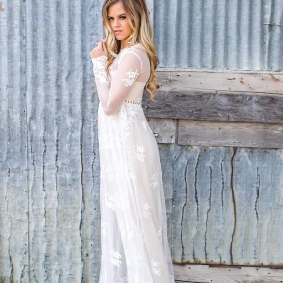 Lace maxi dress - Picture 7 of 7